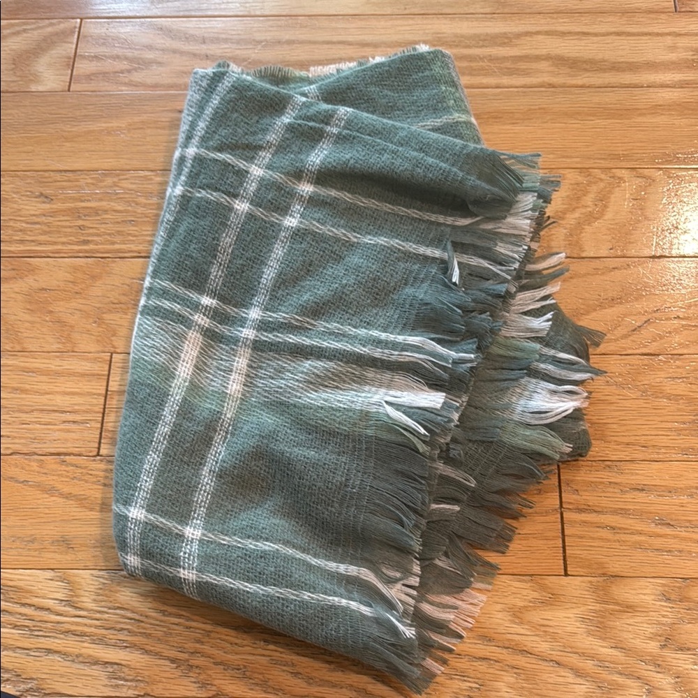 Green and White Plaid Blanket Scarf